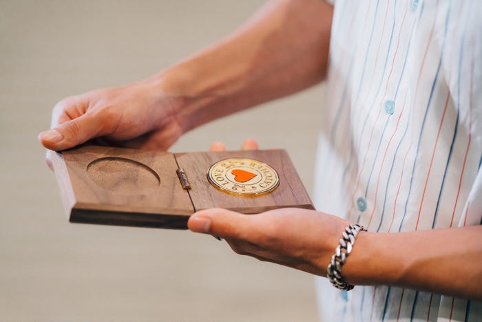 高崎凌があけた矢ヶ部初音のコイン「LOVE CATCHER Japan」最終話(C)CJ ENM CO., LTD. All Rights Reserved(C)AbemaTV,Inc.