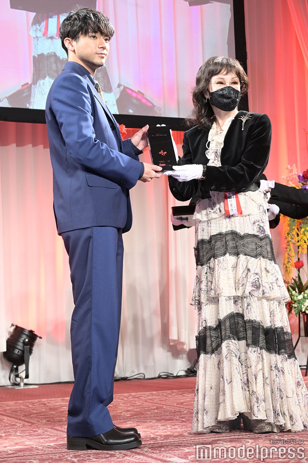 山田裕貴、襟川恵子さん（C）モデルプレス