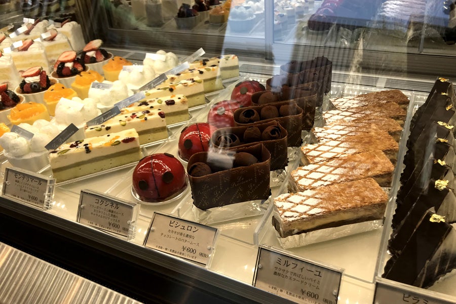 ラ・プレシューズ紀尾井町　プチケーキ