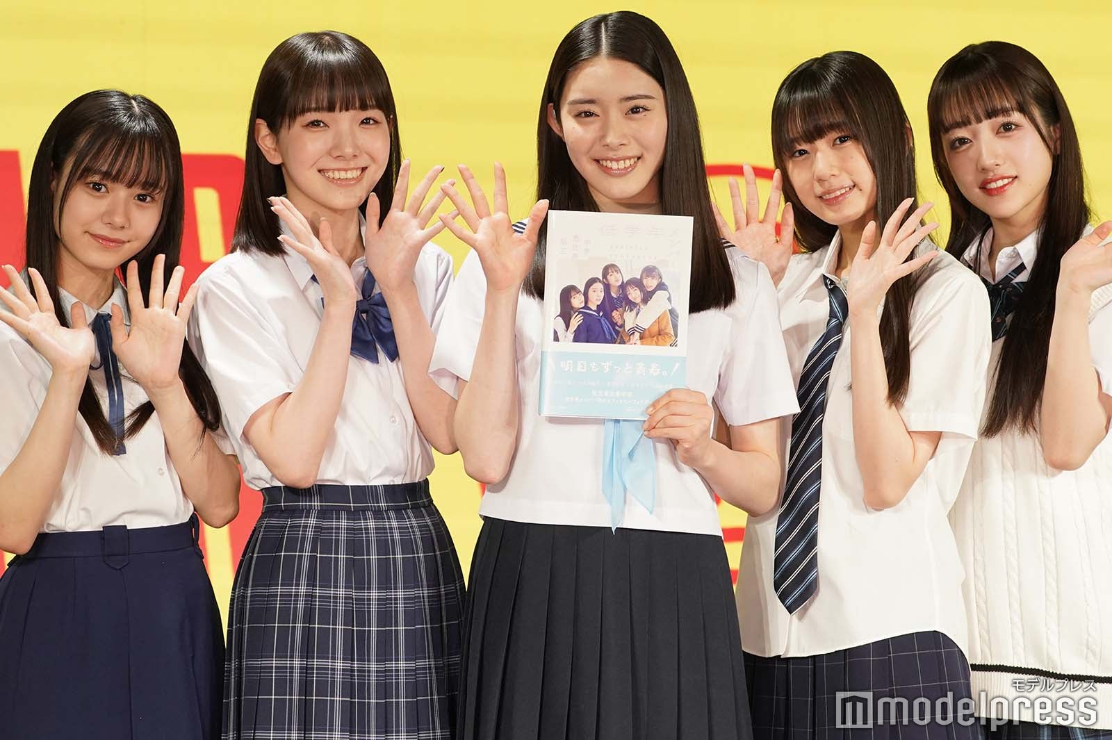 私立恵比寿中学（左から）仲村悠菜、桜井えま、風見和香、小久保柚乃、桜木心菜（C）モデルプレス