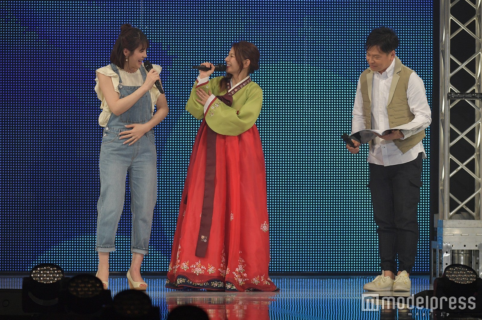 相沢まき、スザンヌ（C）モデルプレス