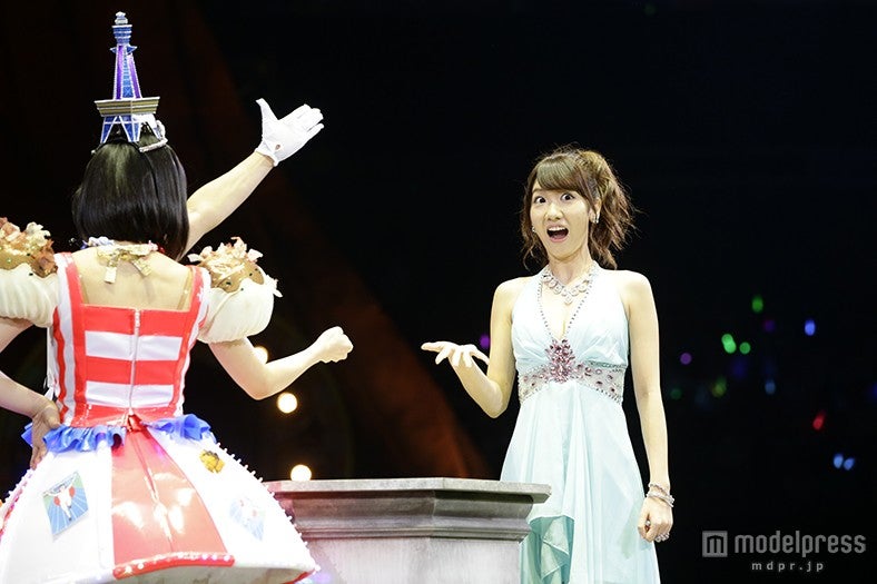 『AKB48グループ じゃんけん大会～拳で勝ち取れ！1／300ソロデビュー争奪戦～』（C）AKS