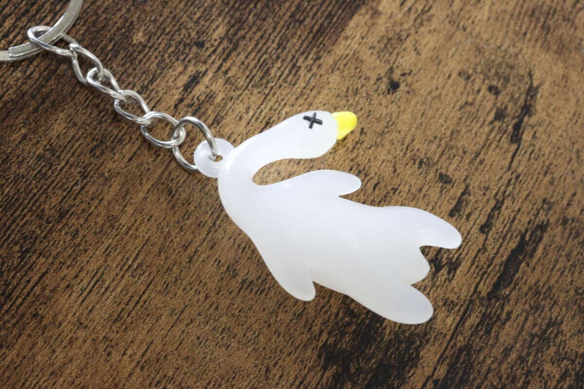 色が変わるミニダックキーホルダー　セリア