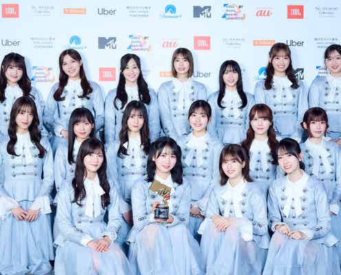 日向坂46、受賞曲センター・上村ひなのが“必殺ウィンク” 「さらに上を目指していけるように」迫力感じる最新曲も<MTV VMAJ 2023>