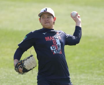 侍ジャパン WBC投手5人が休日返上！宮城はWBC球への順応で「いっぱい触って確認できたらと」