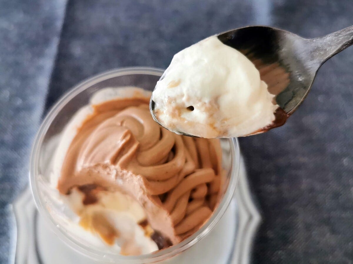 ホイップクリームは濃厚ながらも、口どけが軽いのでしつこくない