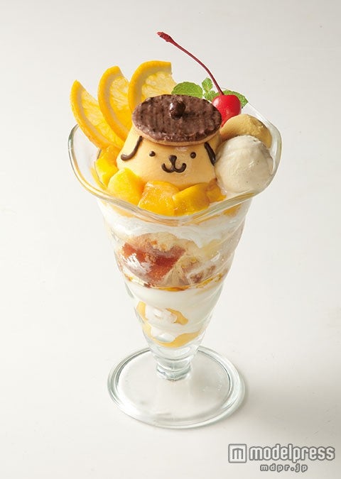 ポムポムプリンのマンゴーパフェ￥1100（C）1996，2015 SANRIO CO．，LTD．