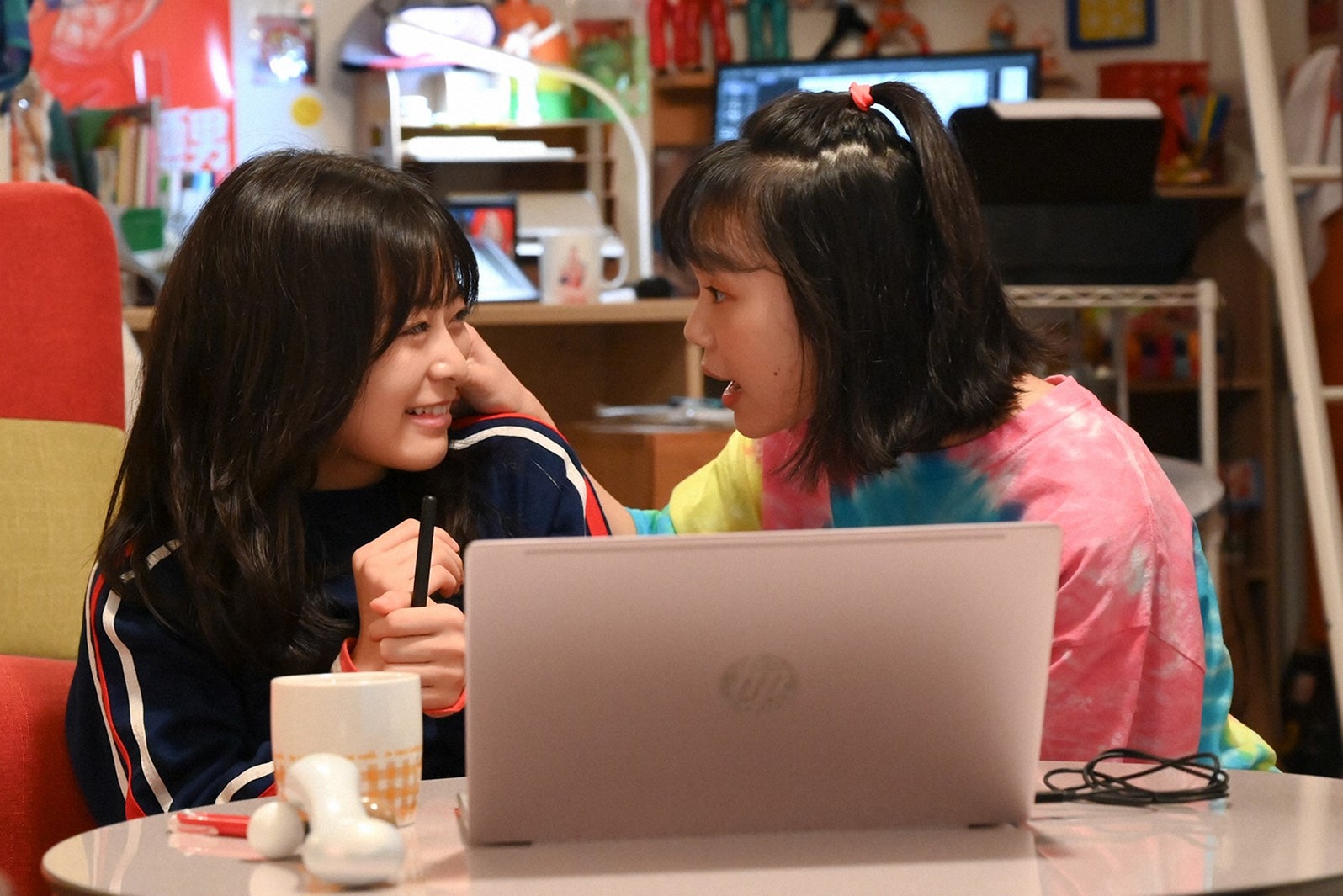 森七菜、古川琴音／「この恋あたためますか」第1話より（C）TBS