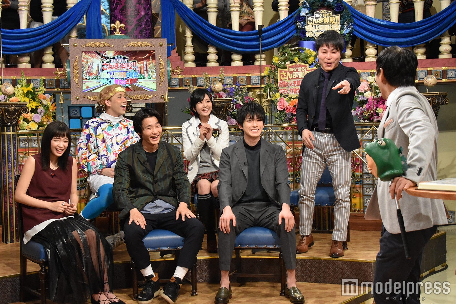 （前段左から）広瀬すず、野村周平、真剣佑／番組の様子（C）日本テレビ