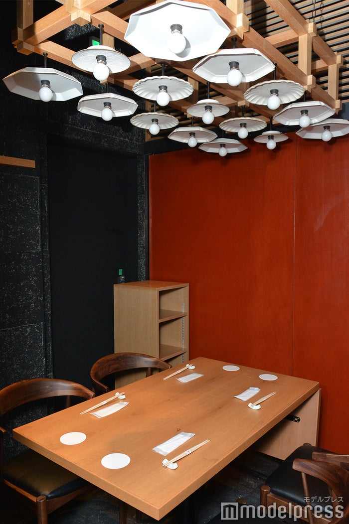 圓 弁柄（C）モデルプレス