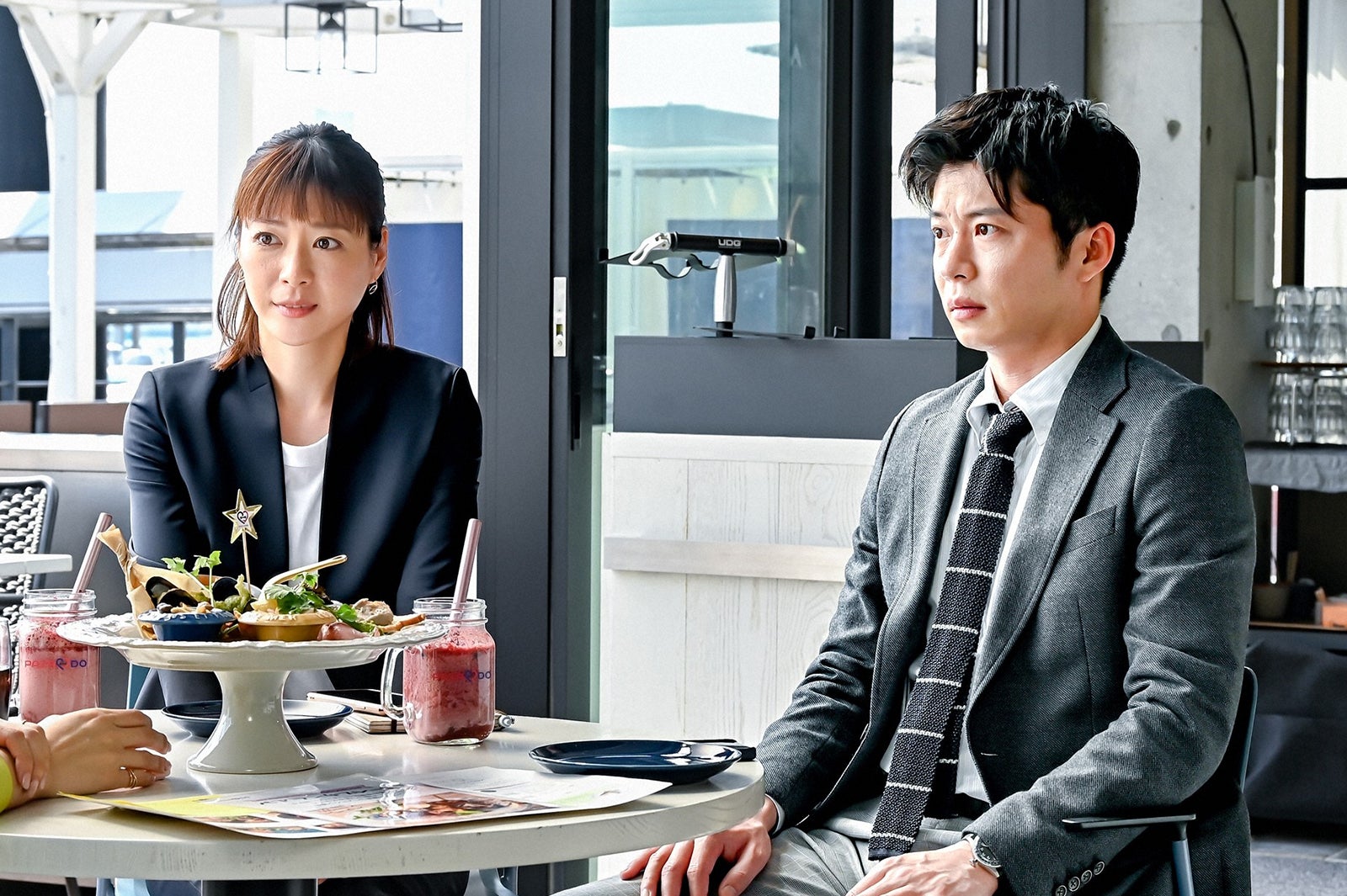 上野樹里、田中圭／「持続可能な恋ですか？～父と娘の結婚行進曲～」第4話より（C）TBS