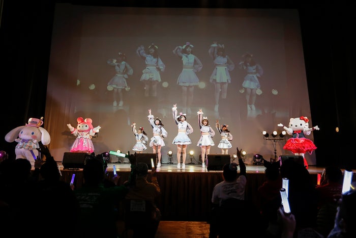 新人アイドル ババババンビ ハローキティらサンリオキャラクターとコラボでライブ開催 モデルプレス 新人アイドル ババババンビ ハローキティらサンリオキャラクターとコラボでライブ開催 モデルプレス