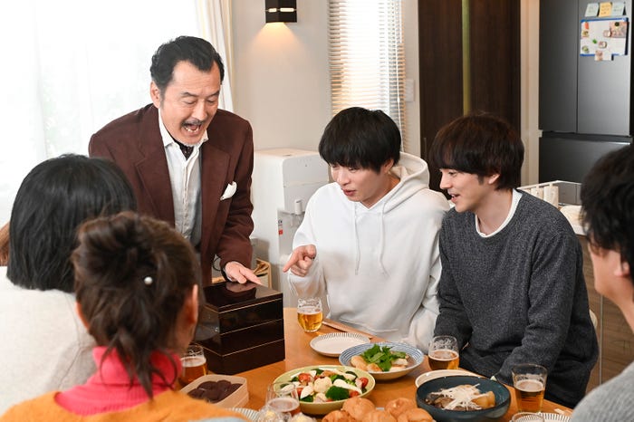 吉田鋼太郎、田中圭、林遣都「おっさんずラブ-リターンズ-」第8話(C)テレビ朝日