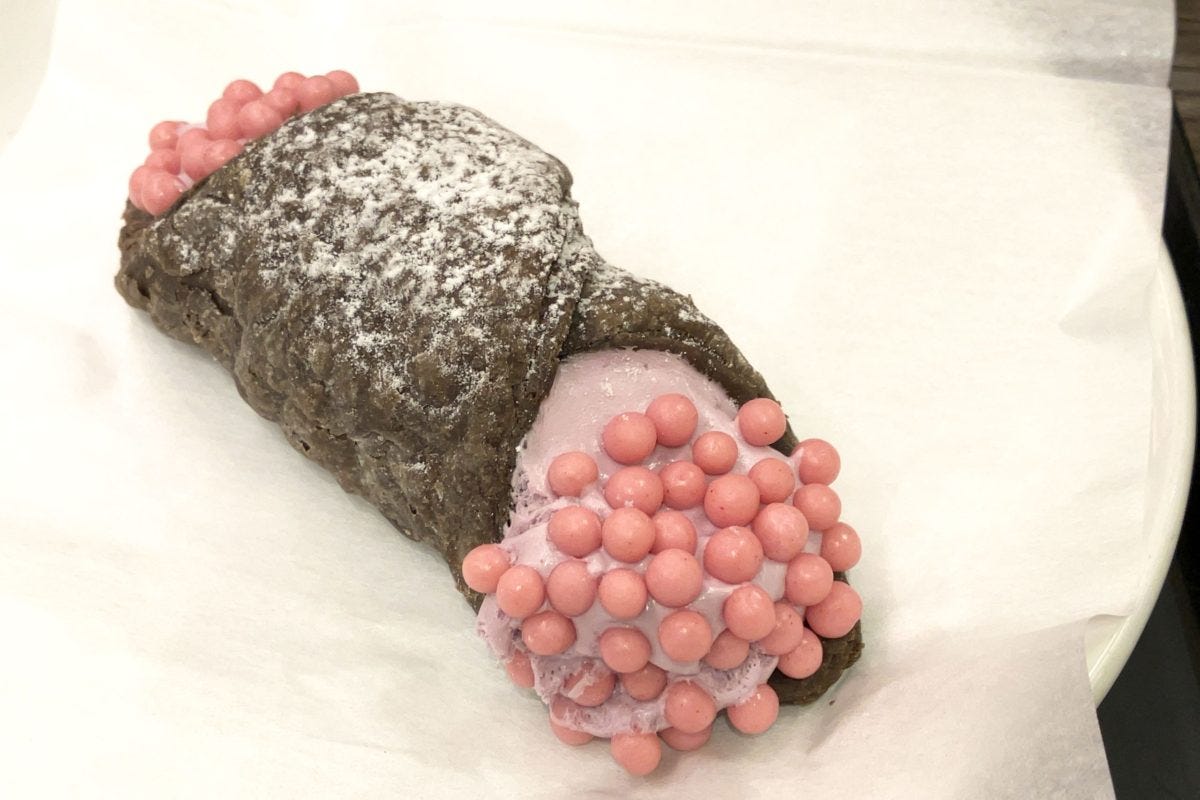 スタバのミャクミャク様