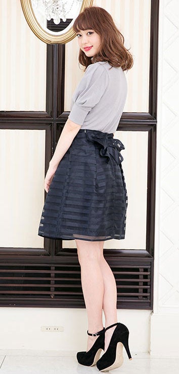 シャドーボーダー柄オーガンジーフレアミニスカート「神戸レタス」2790円（税込）／画像提供：神戸レタス