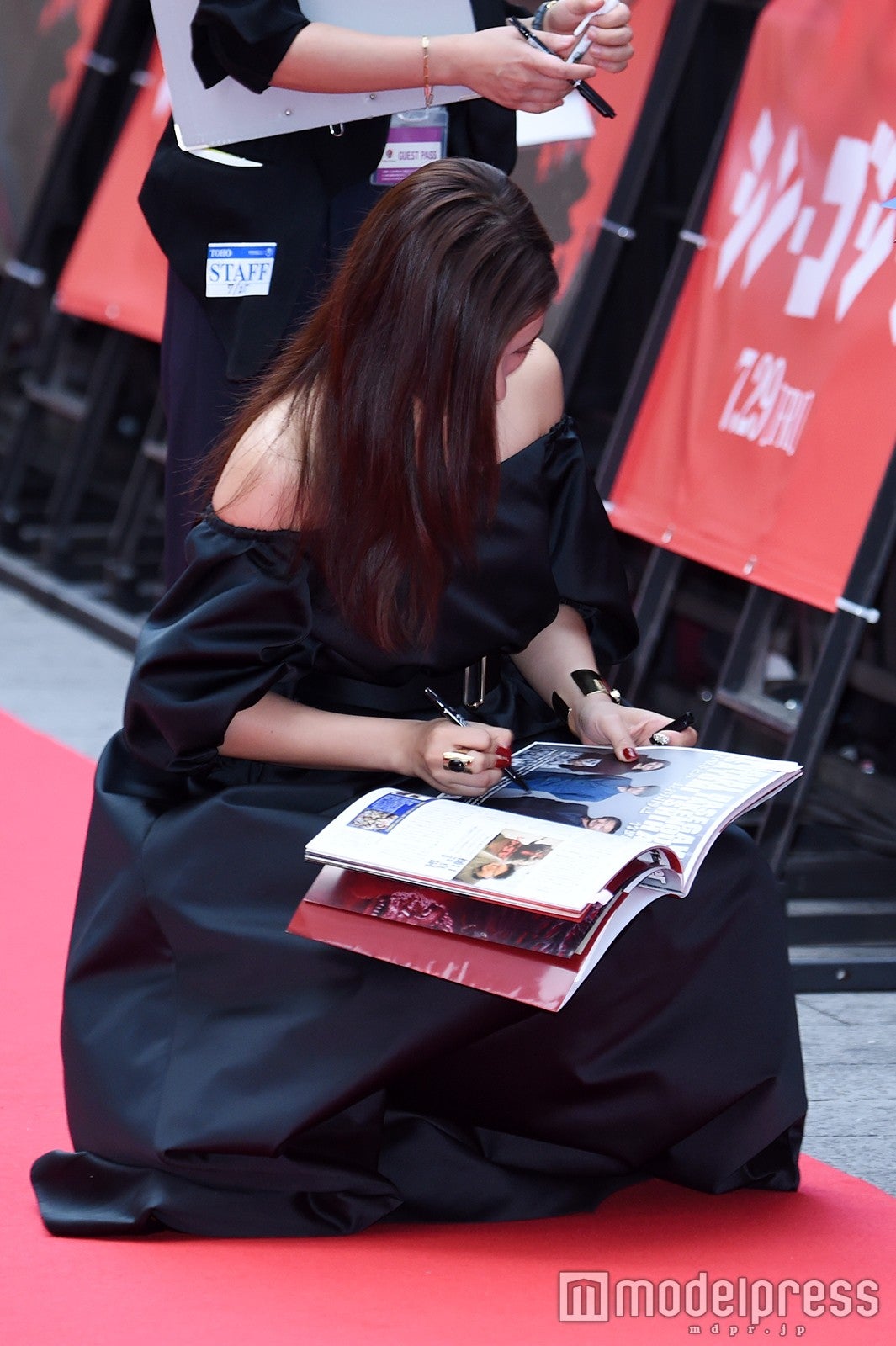 美品　ケイトスペード　カジュアルスペードクローバートスラップドレス　石原さとみ 美品 ケイトスペード カジュアルスペードクローバートスラップドレス