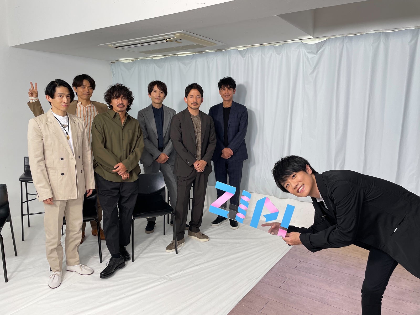 風間俊介、V6の今に迫る　バックダンサー時代の思い出＆「井ノ原ジュニア」と呼ばれていた過去も