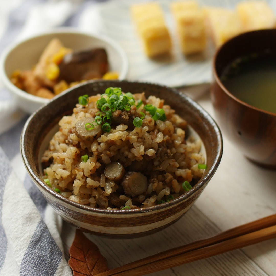 食欲そそる!ごぼうとそぼろの炊き込みごはん
