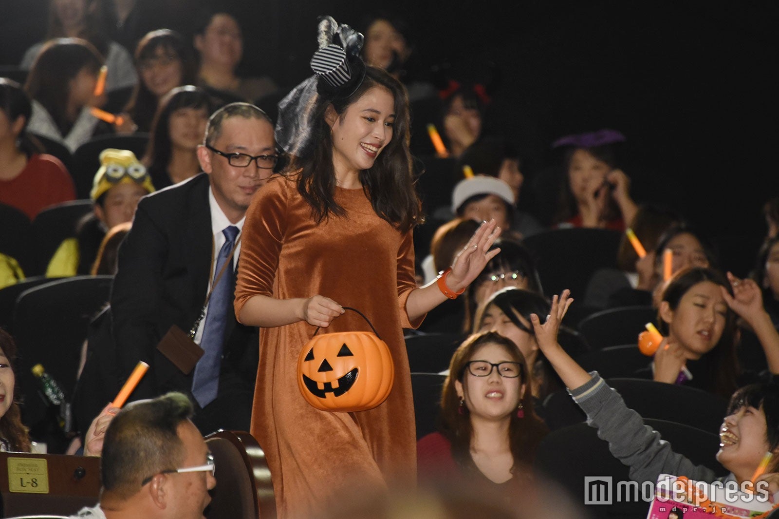 客席の間から登場した広瀬アリス （C）モデルプレス