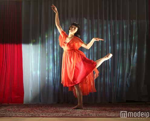 二階堂ふみ、妖艶&キュートな“金魚ダンス”披露