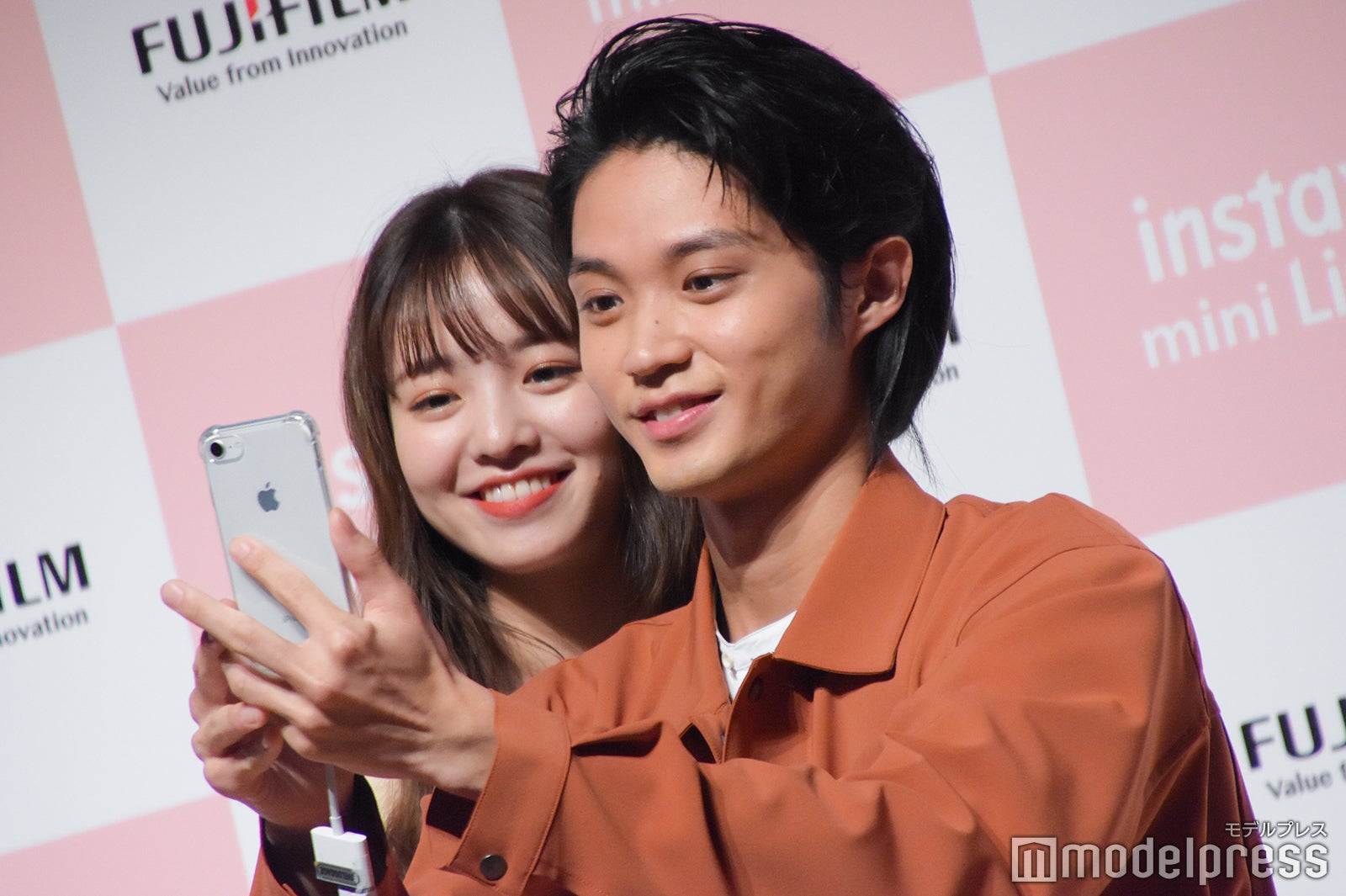 横田真悠・磯村勇斗 （C）モデルプレス