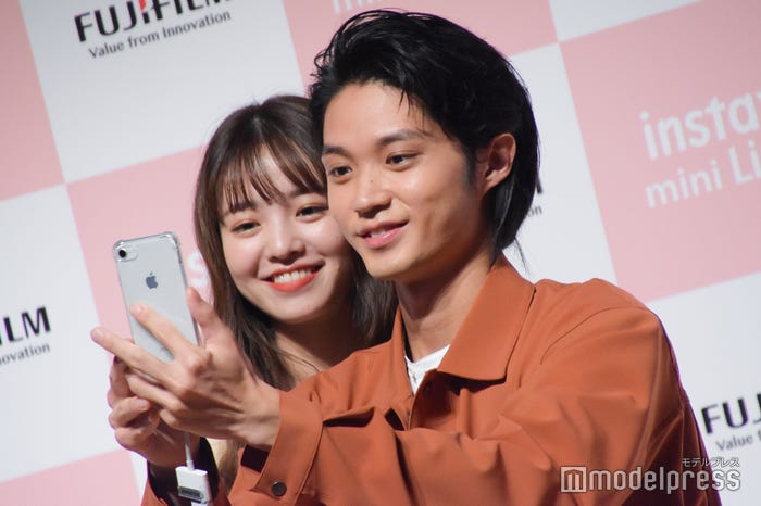 横田真悠・磯村勇斗 (C)モデルプレス