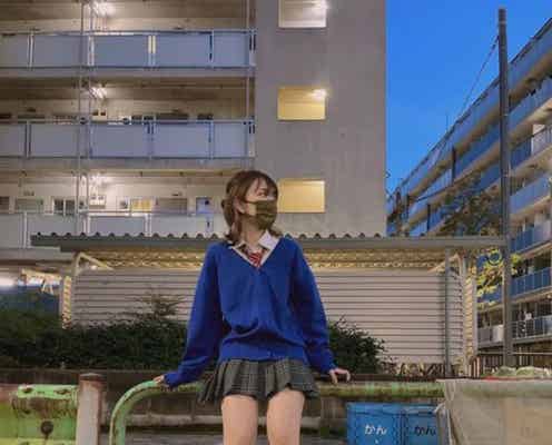 平成フラミンゴ・にこ、美脚披露の制服姿に「似合いすぎ」の声続出