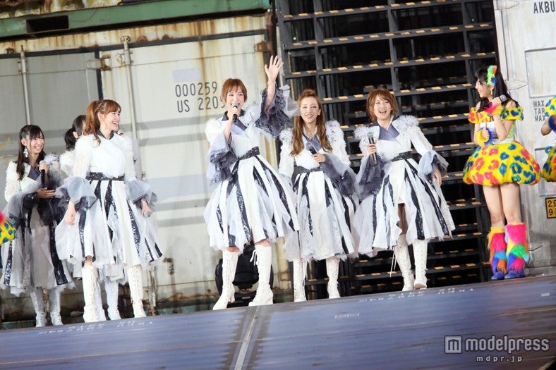 「AKB48 2013真夏のドームツアー～まだまだ、やらなきゃいけないことがある～」福岡公演1日目より（C）AKS
