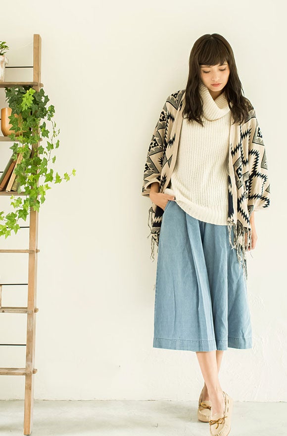 タートルノースリーブニットトップス「Re:EDIT by GALSTAR」2,298円（税込）／画像提供：Re:EDIT by GALSTAR