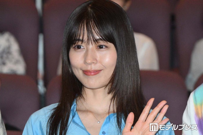 有村架純、Snow Man目黒蓮と2度目の共演で信頼関係構築中「知らないことの方が多い」スリット入りスカートで美脚チラ見せ【海のはじまり】