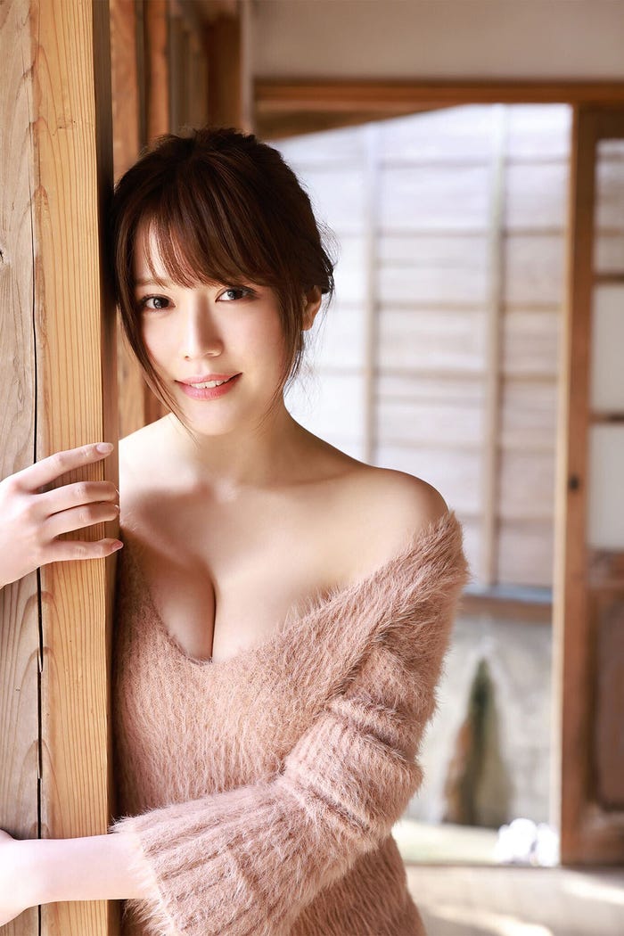 小日向ゆか 撮影:西田幸樹/ウェブサイト「FRIDAYサブスクリプション」より