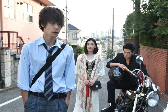 窪田正孝、永野芽郁、新田真剣佑/「僕たちがやりました」より(画像提供:カンテレ)