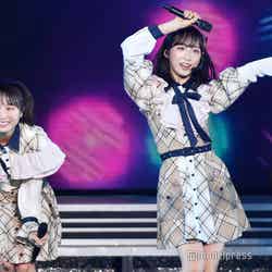 坂口渚沙、小栗有以「AKB48チーム8全国ツアー ～47の素敵な街へ～ ファイナル神奈川県公演」（C）モデルプレス