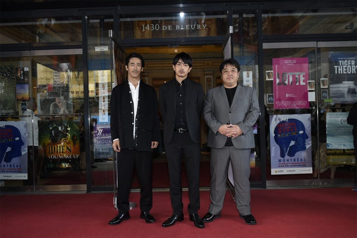 (左から)小林直己監督、青柳翔、錦織良成