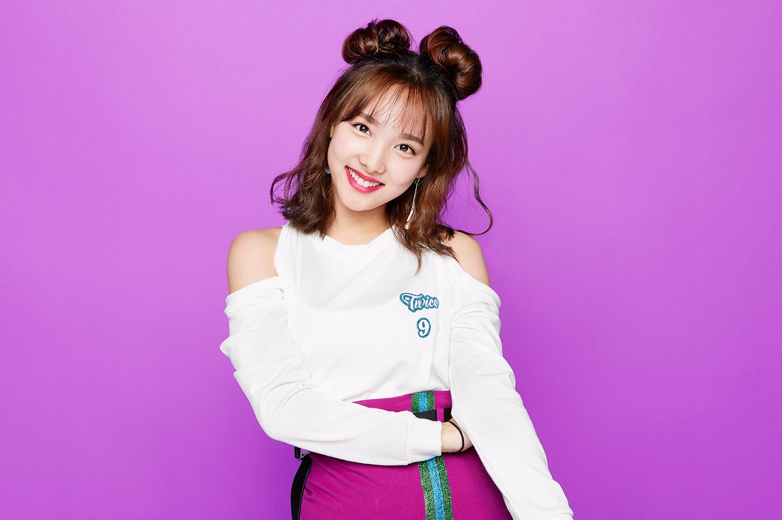 ナヨン（画像提供：ワーナーミュージック・ジャパン）