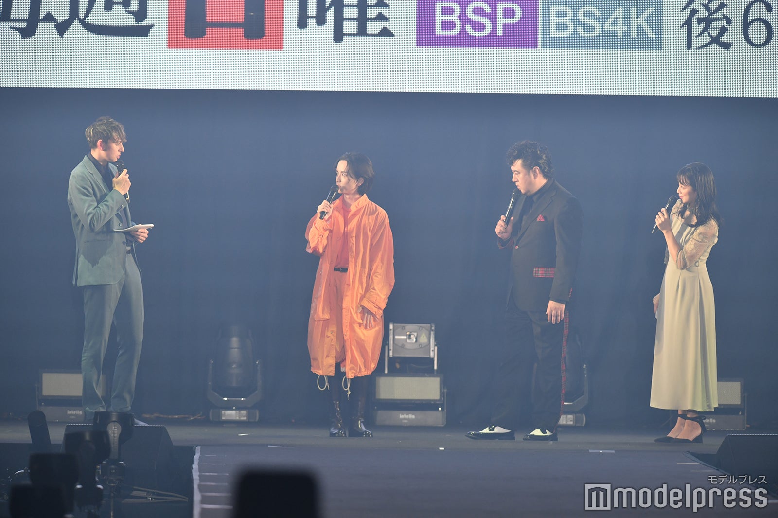 （C）モデルプレス