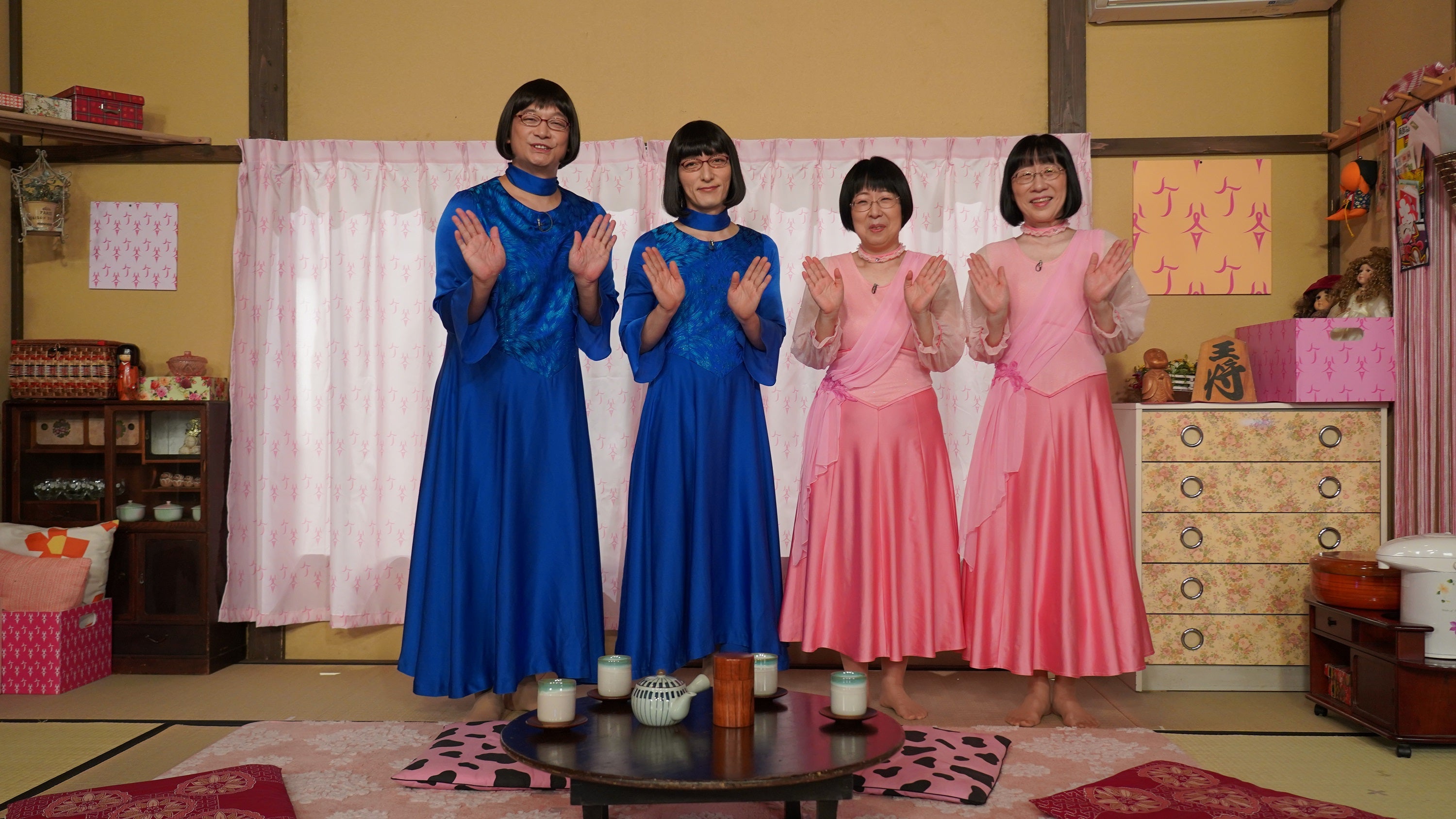 香取慎吾、草なぎ剛、阿佐ヶ谷姉妹（木村美穂、渡辺江里子）「ワルイコあつまれ」夏休みスペシャル（C）NHK