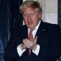 ジョンソン英首相が入院、新型コロナの症状継続で検査