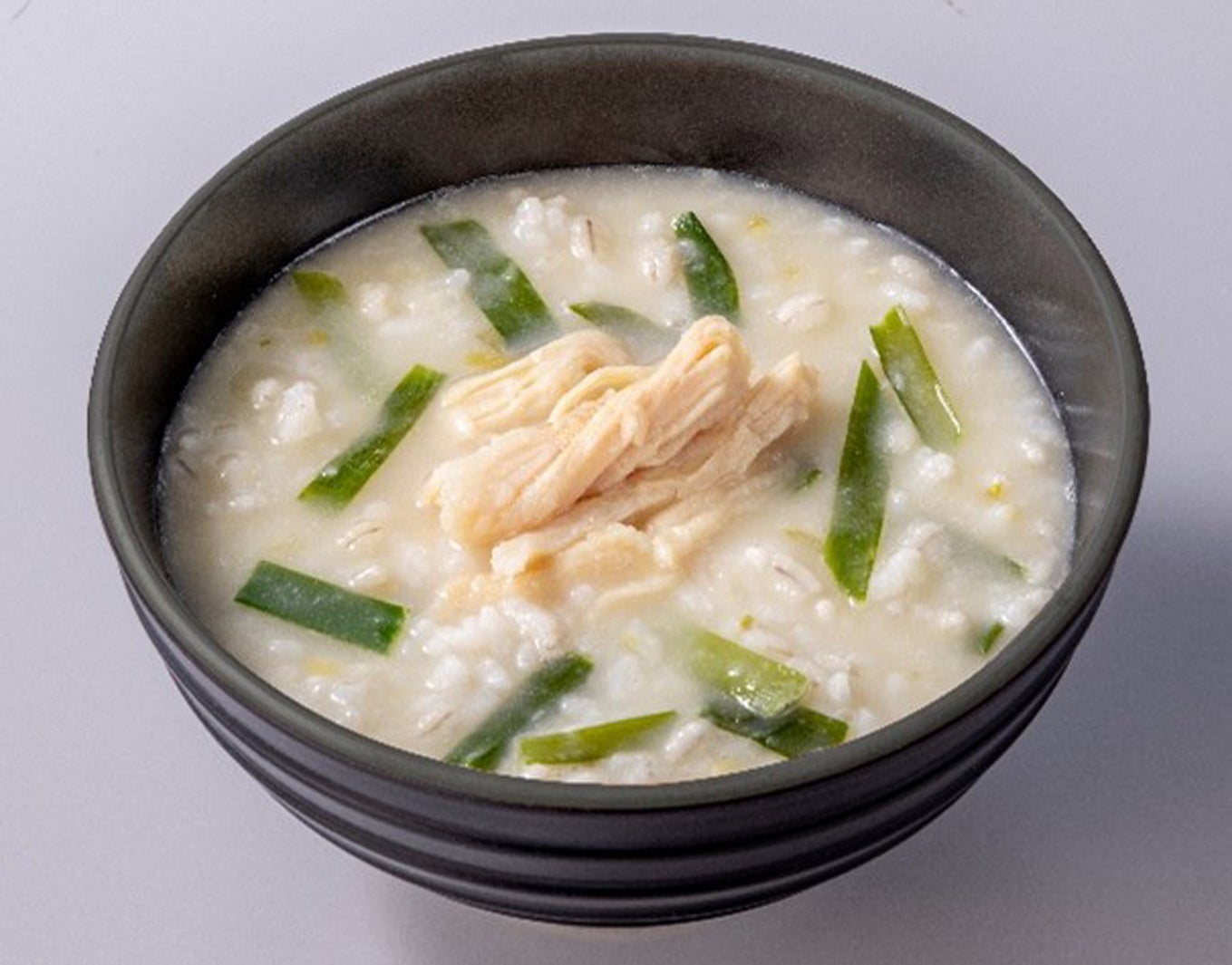 セブンプレミアム 参鶏湯（税込321.84円）／提供画像