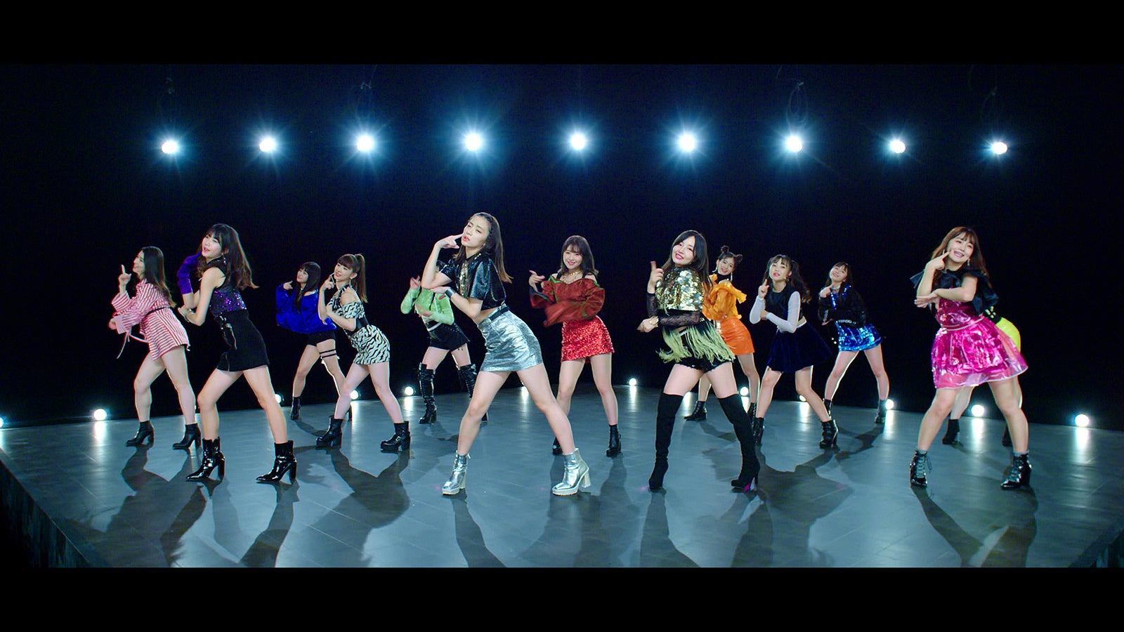 AKB48 PRODUCE48選抜「わかりやすくてごめん」MVより（C）AKS／キングレコード