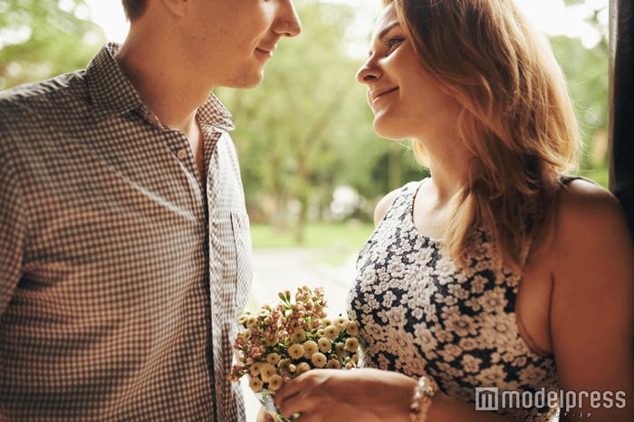 男性に好かれる気遣いをマスターして(photo-by-DragonImages/Fotolia)