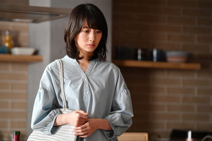 波瑠/『あなたのことはそれほど』より(C)TBS