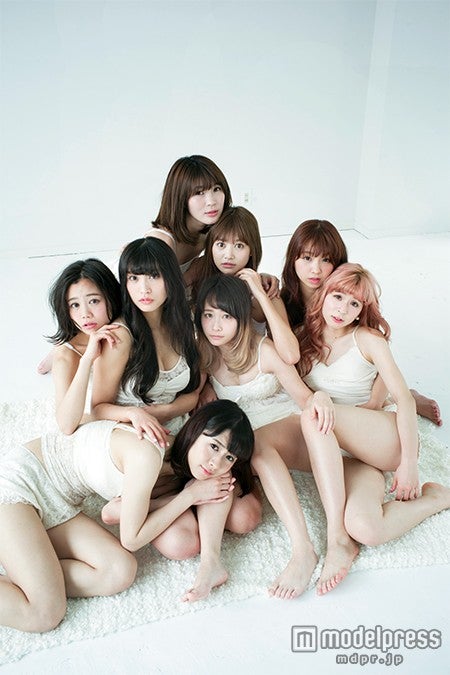 『PASSPO☆の脱皮』（5月23日発売）誌面カット／画像提供：エムオン・エンタテインメント