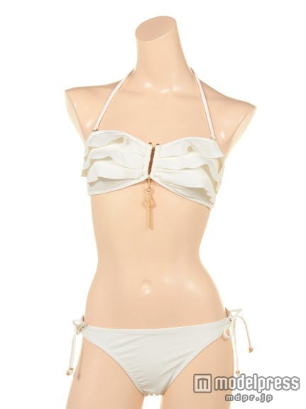 フリルバンドゥビキニ「スイムウェアコレクション」14,040円(税込)