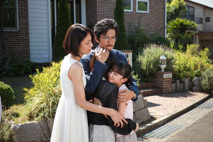 松下奈緒、白山乃愛、田辺誠一「スカイキャッスル」第8話より(C)テレビ朝日