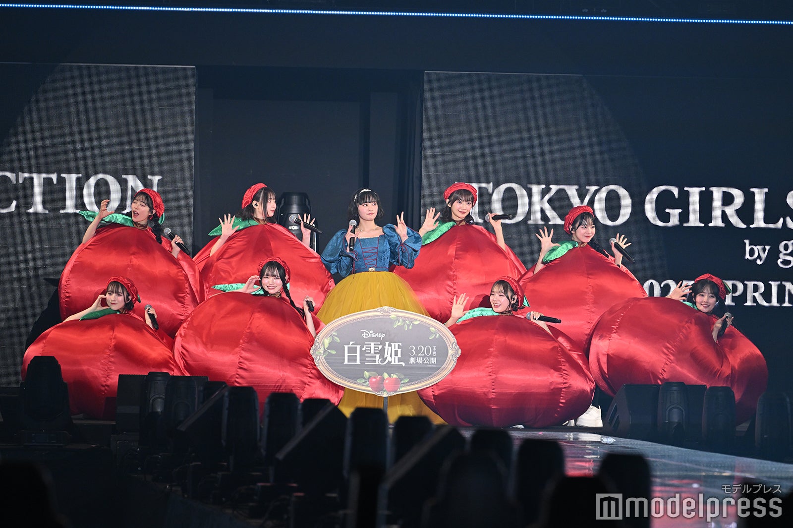 （C）モデルプレス