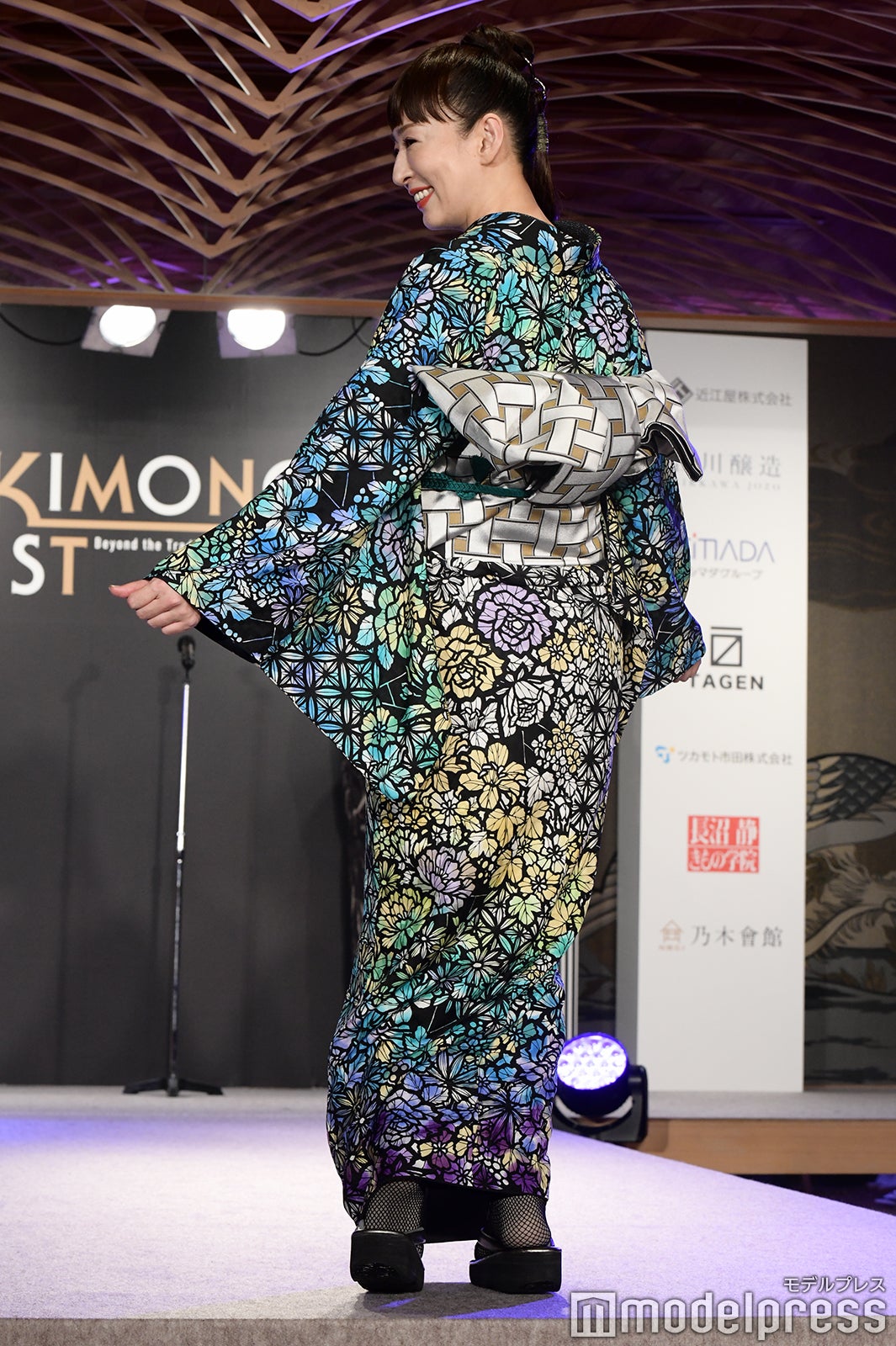 松雪泰子（C）モデルプレス