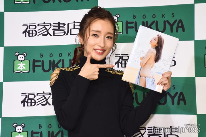 梅田彩佳(C)モデルプレス