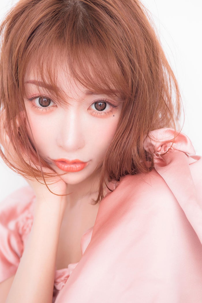 明日花キララ、女性ターゲットの仕事増で「より体型を気にするように」 最近かわいいと思う3人の女性芸能人も明かす<インタビュー>