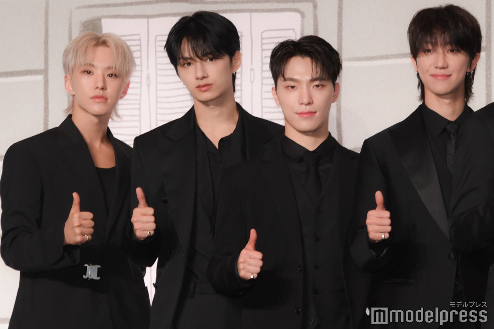 PERFORMANCE TEAM／HOSHI（ホシ）、JUN（ジュン）、DINO（ディノ）、THE 8（ディエイト）（C）モデルプレス